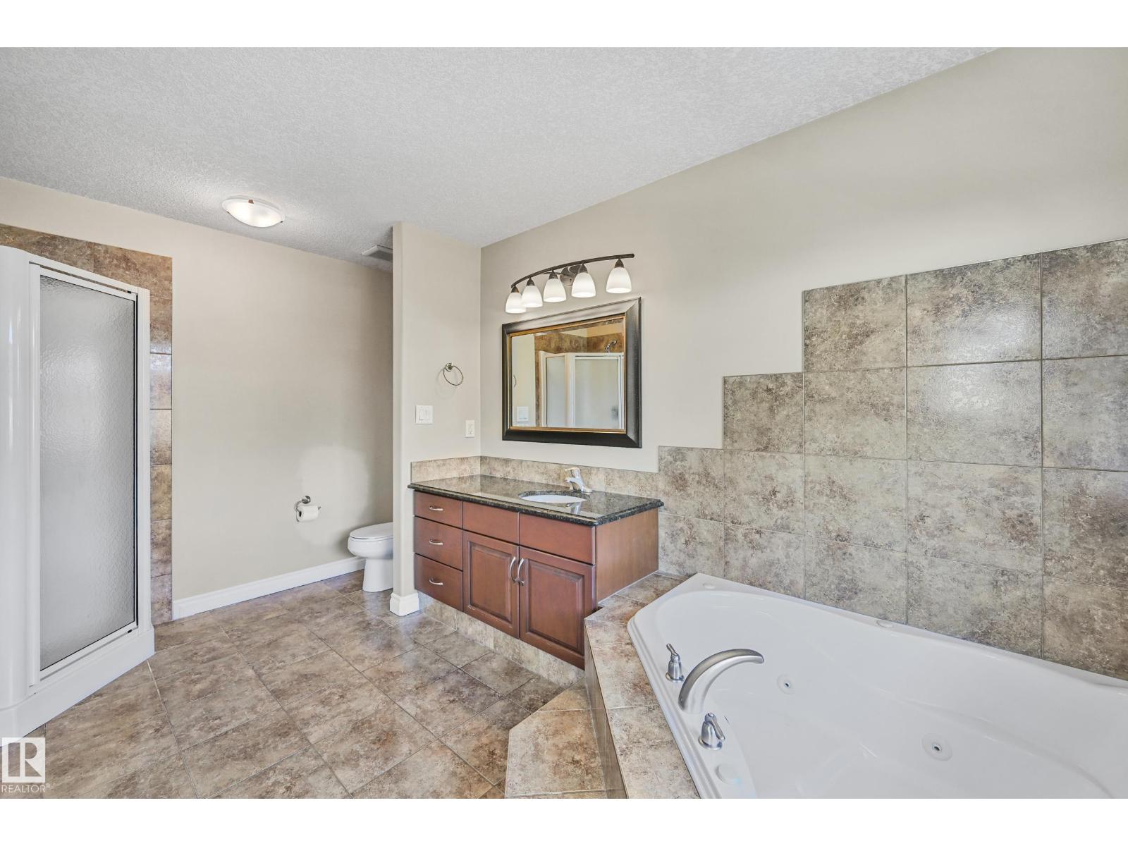 Photo 20 of 1213 Adamson Dr Sw, Edmonton AB