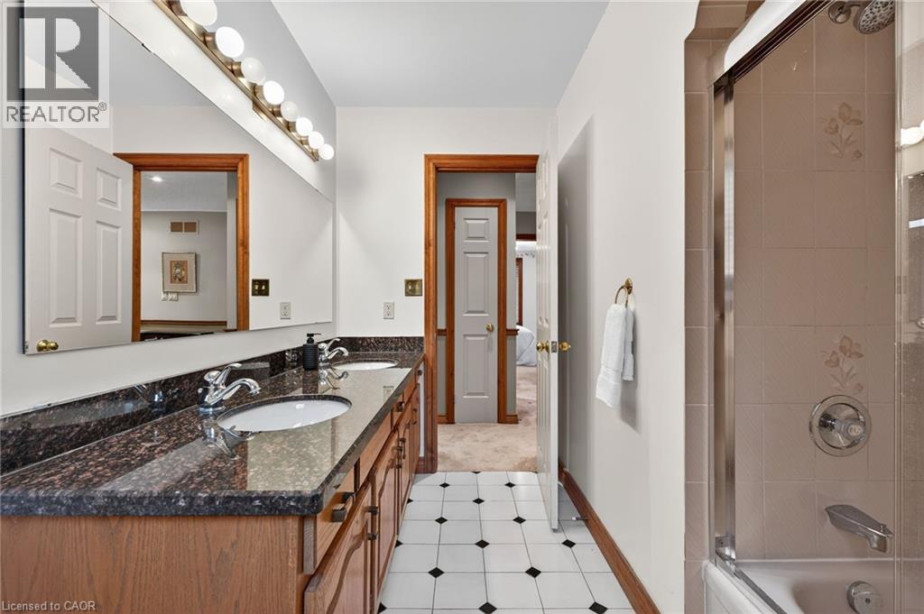 Photo 44 of 64 Summerdale Place, Ancaster ON