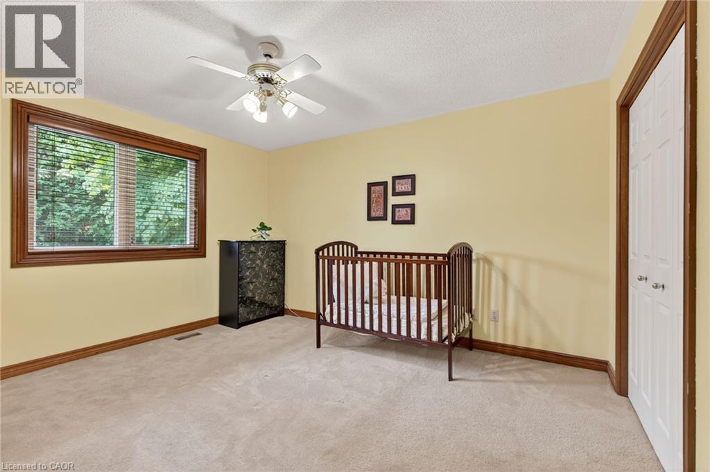 Photo 39 of 64 Summerdale Place, Ancaster ON