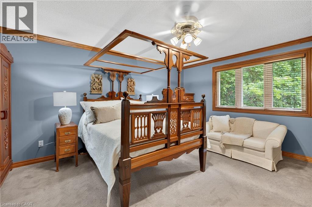 Photo 29 of 64 Summerdale Place, Ancaster ON