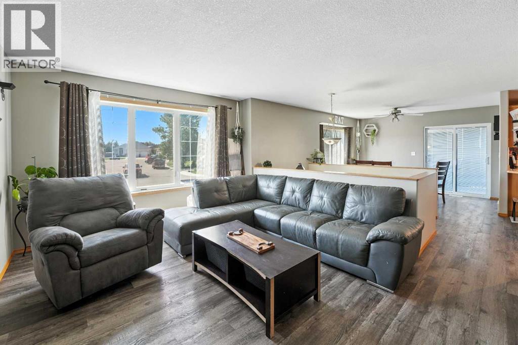 Photo 16 of 85 Obrien Crescent, Red Deer AB