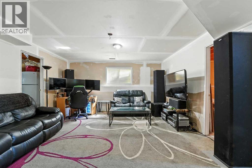 Photo 28 of 85 Obrien Crescent, Red Deer AB