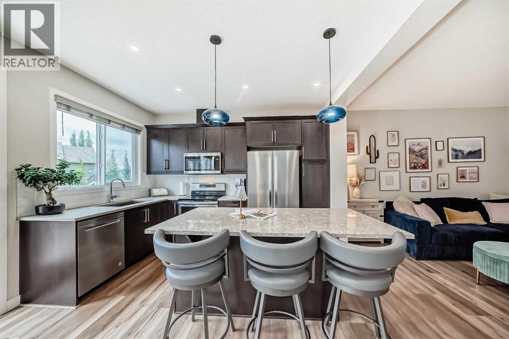 Photo 9 of 106 Kingfisher Crescent Se, Airdrie AB
