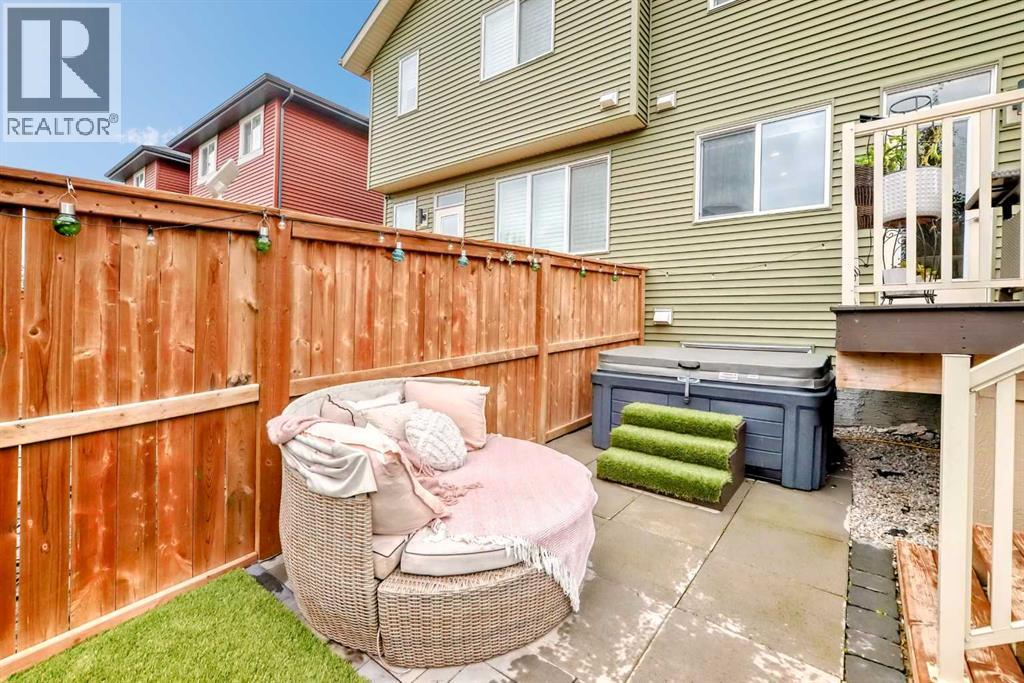Photo 18 of 106 Kingfisher Crescent Se, Airdrie AB
