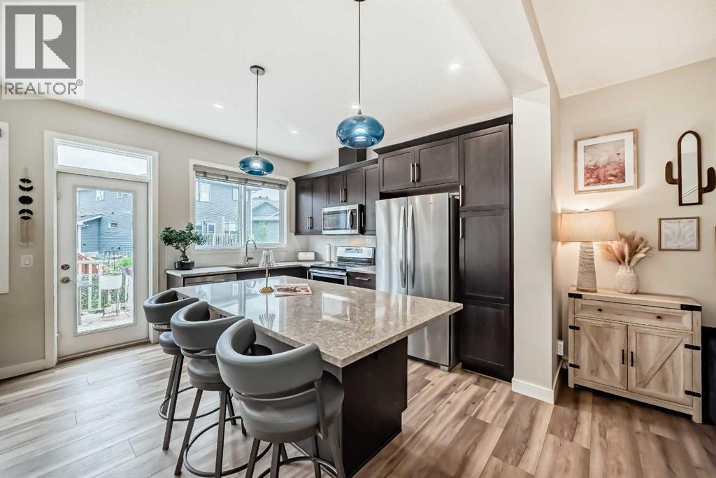 Photo 10 of 106 Kingfisher Crescent Se, Airdrie AB