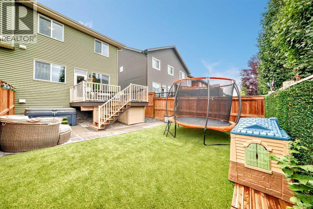 Photo 17 of 106 Kingfisher Crescent Se, Airdrie AB