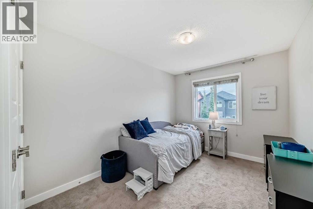 Photo 27 of 106 Kingfisher Crescent Se, Airdrie AB