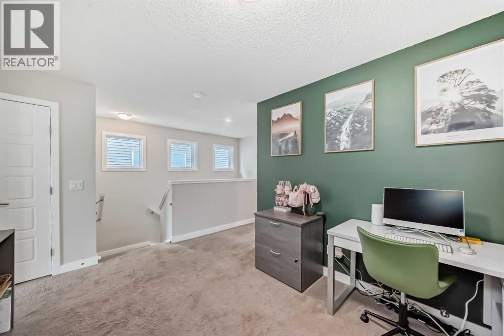Photo 33 of 106 Kingfisher Crescent Se, Airdrie AB