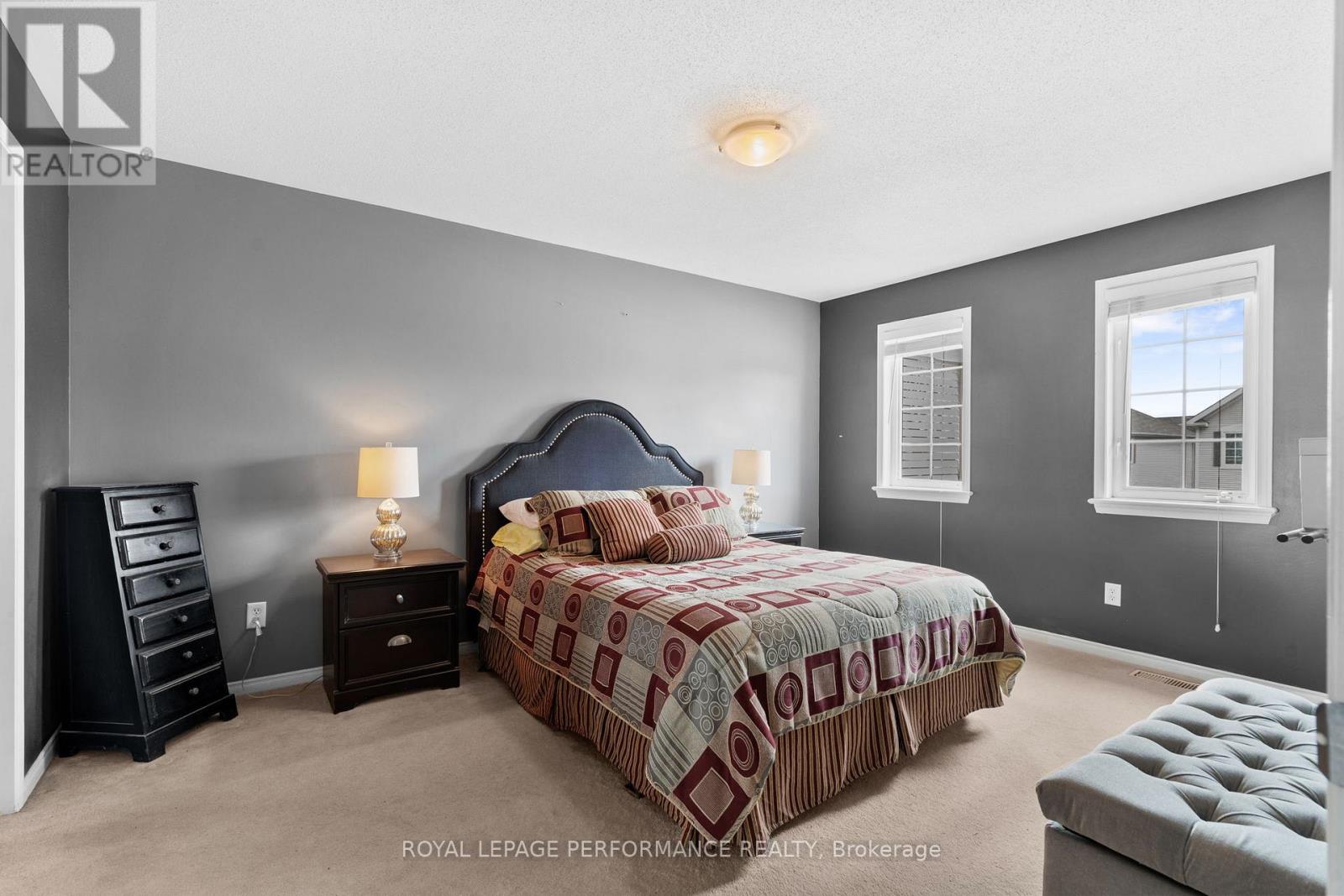 Photo 16 of 122 Osnabrook Private, Ottawa ON