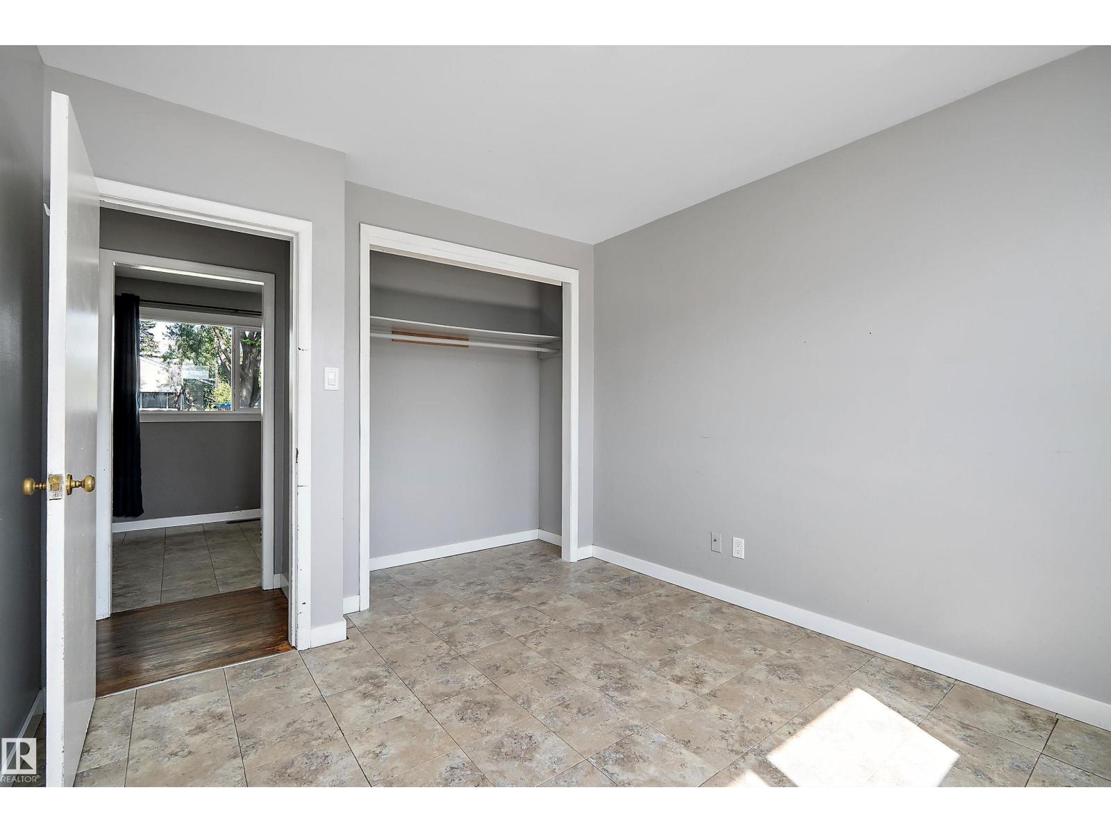 Photo 7 of 4405 116 Av Nw, Edmonton AB
