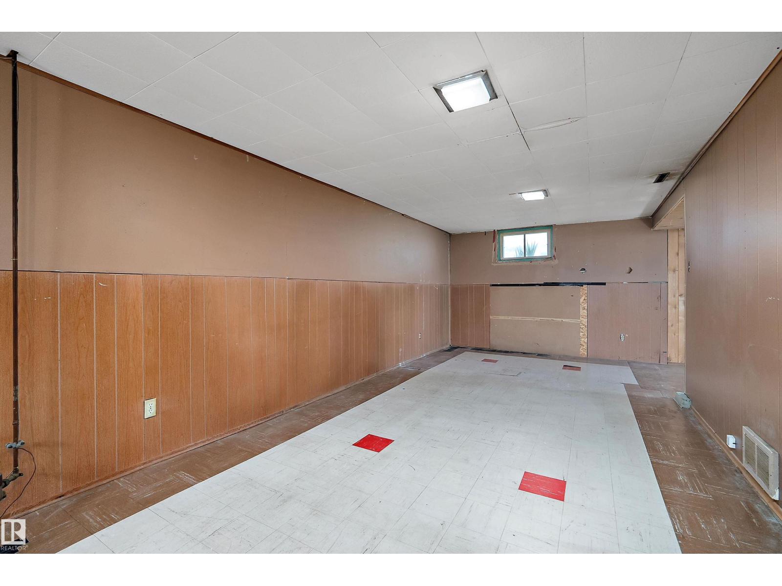 Photo 3 of 4405 116 Av Nw, Edmonton AB
