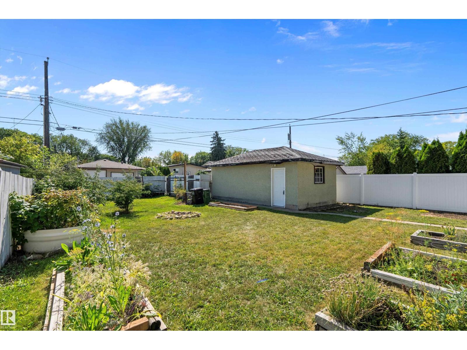 Photo 30 of 4405 116 Av Nw, Edmonton AB