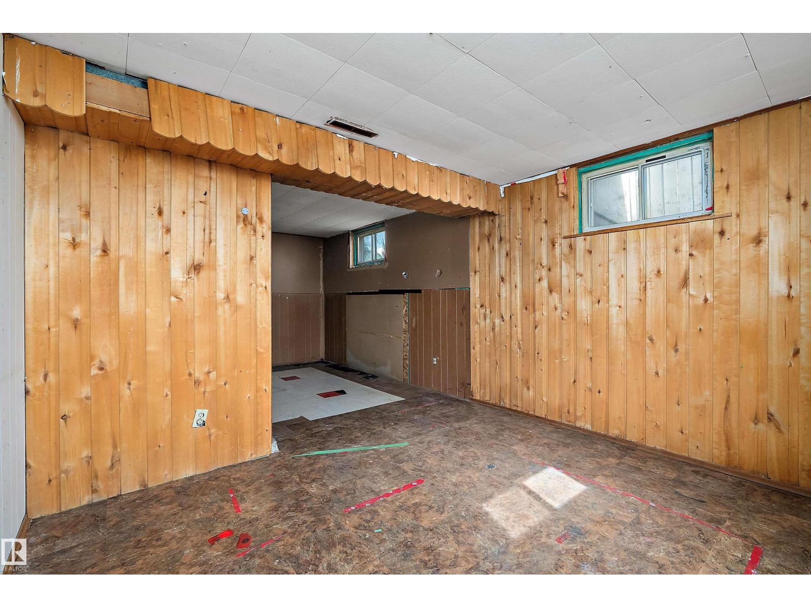 Photo 18 of 4405 116 Av Nw, Edmonton AB