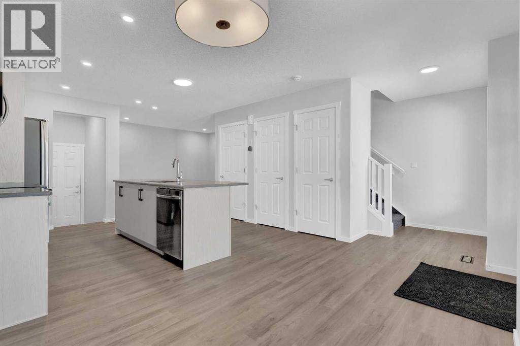 Photo 6 of 17 Southwinds Link Sw, Airdrie AB