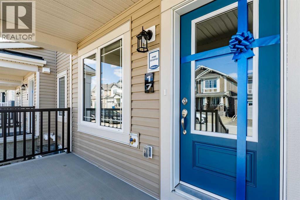 Photo 2 of 17 Southwinds Link Sw, Airdrie AB