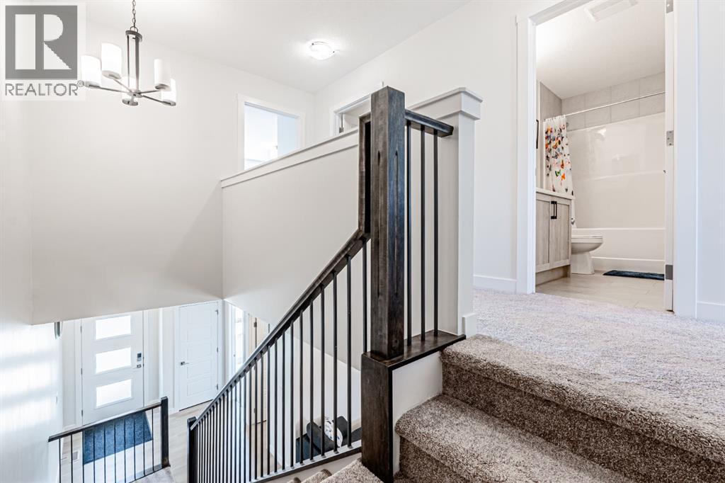 Photo 8 of 609 Baywater Manor Sw, Airdrie AB