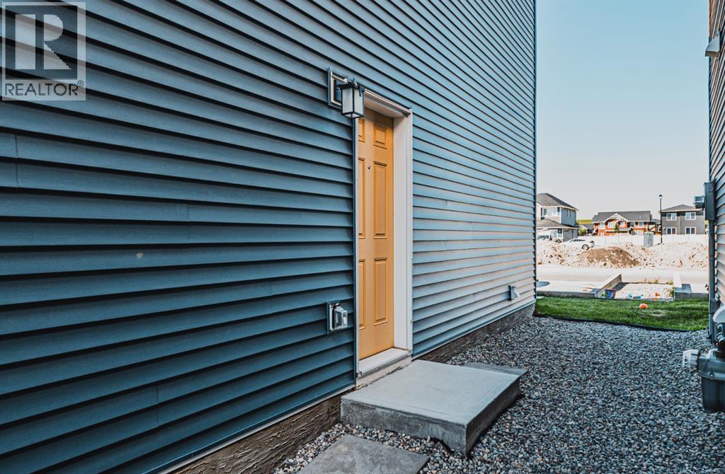 Photo 9 of 609 Baywater Manor Sw, Airdrie AB