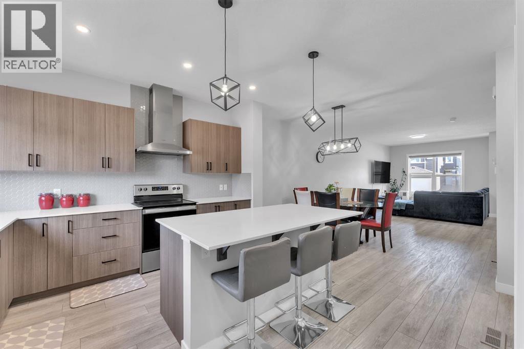 Photo 3 of 67 Corner Glen Gardens Ne, Calgary AB