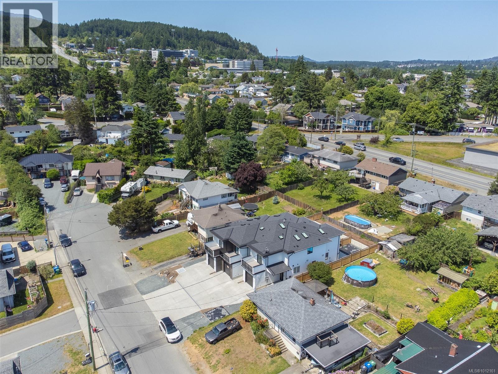 Photo 7 of 102 608 Sandy Crt, Nanaimo BC