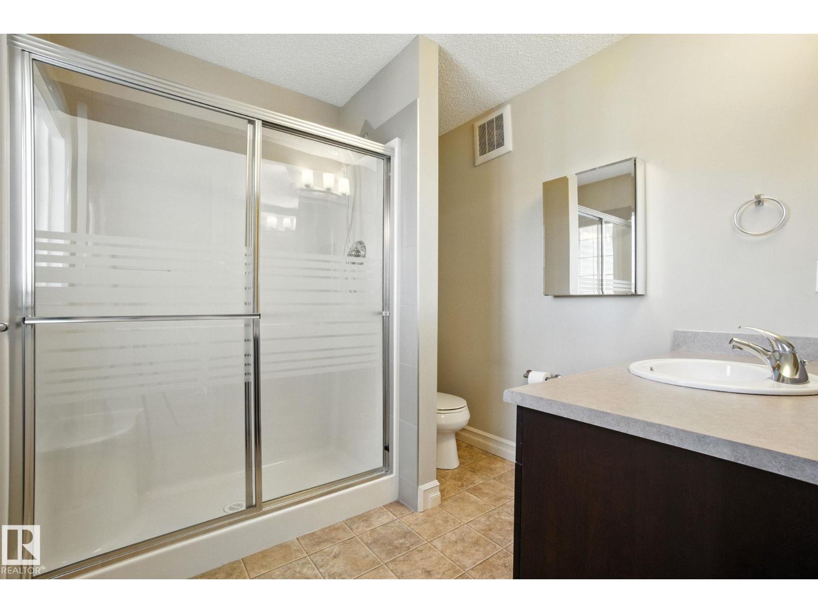 Photo 16 of 6815 Cardinal Li Sw, Edmonton AB