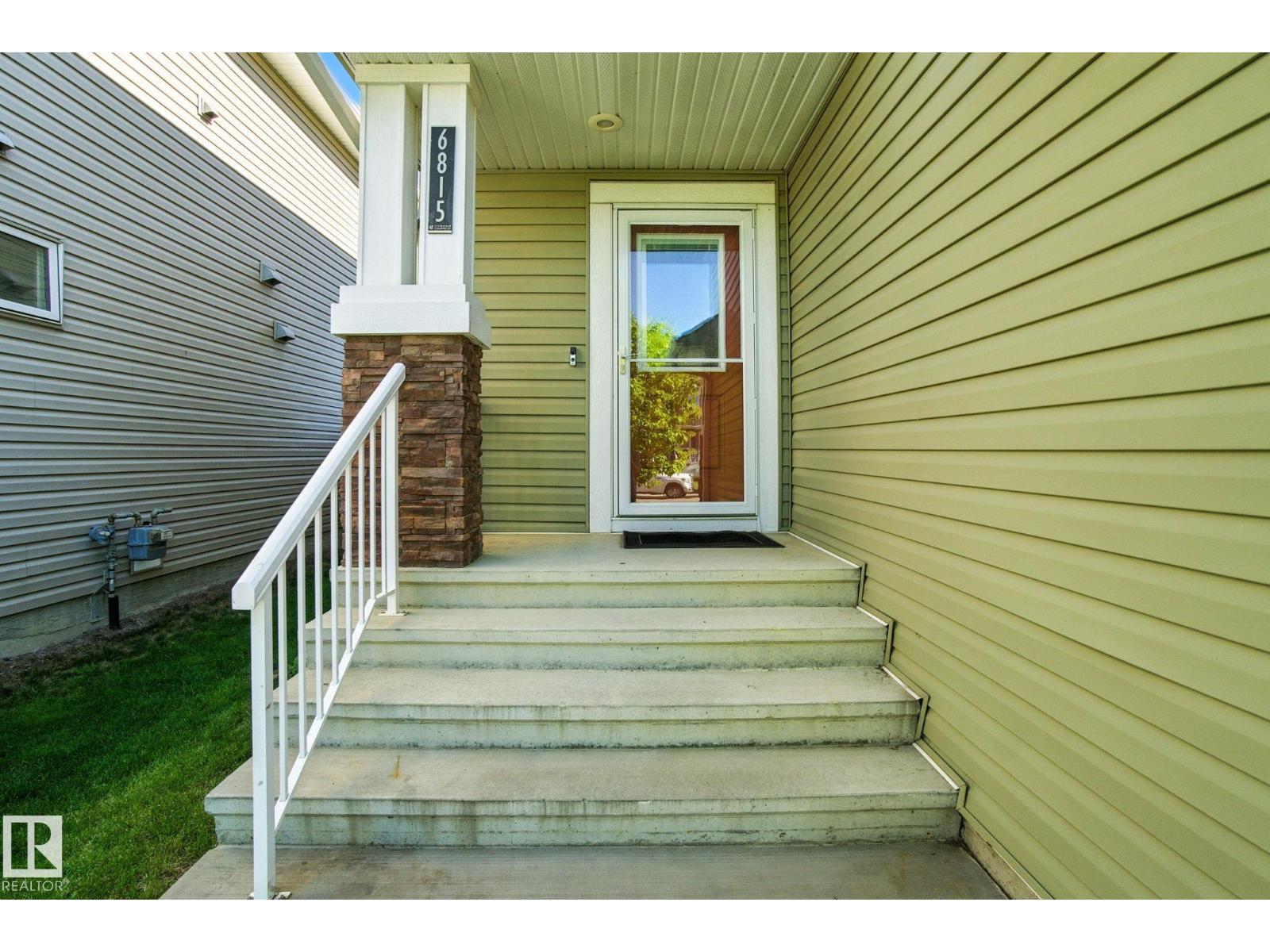 Photo 1 of 6815 Cardinal Li Sw, Edmonton AB