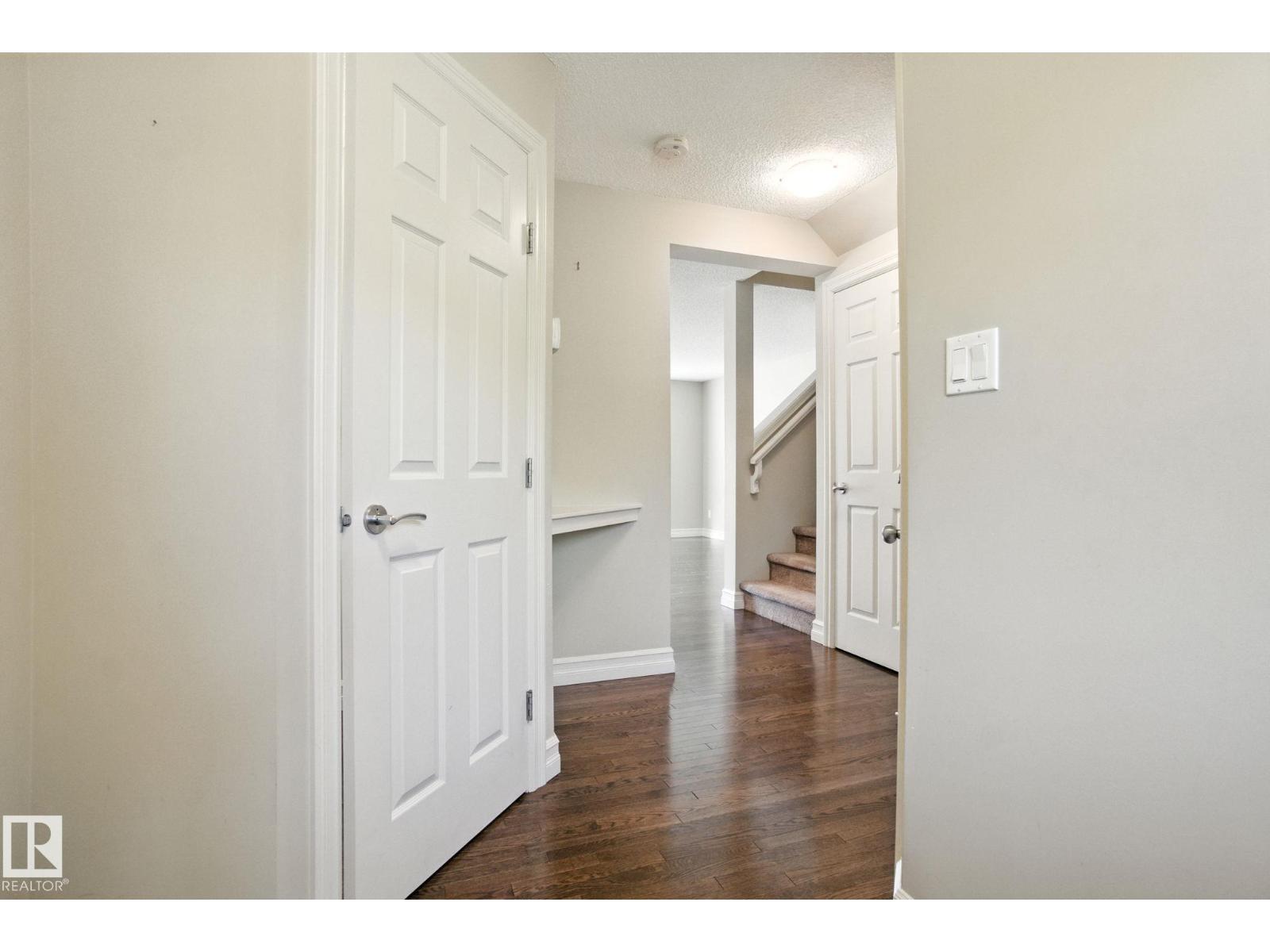 Photo 23 of 6815 Cardinal Li Sw, Edmonton AB