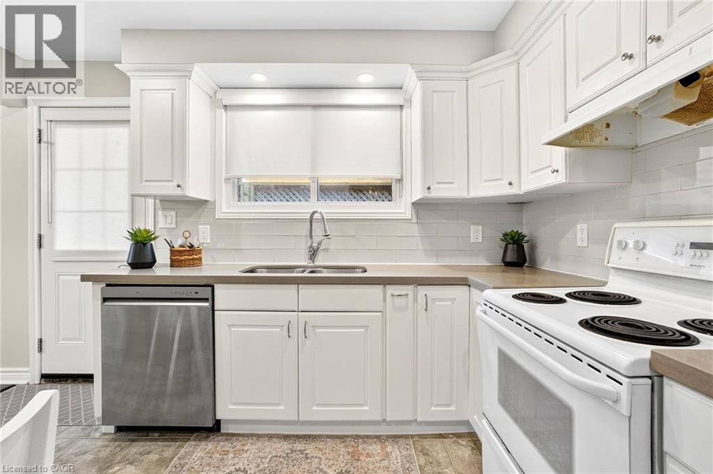 Photo 11 of 198 San Pedro Drive, Hamilton ON
