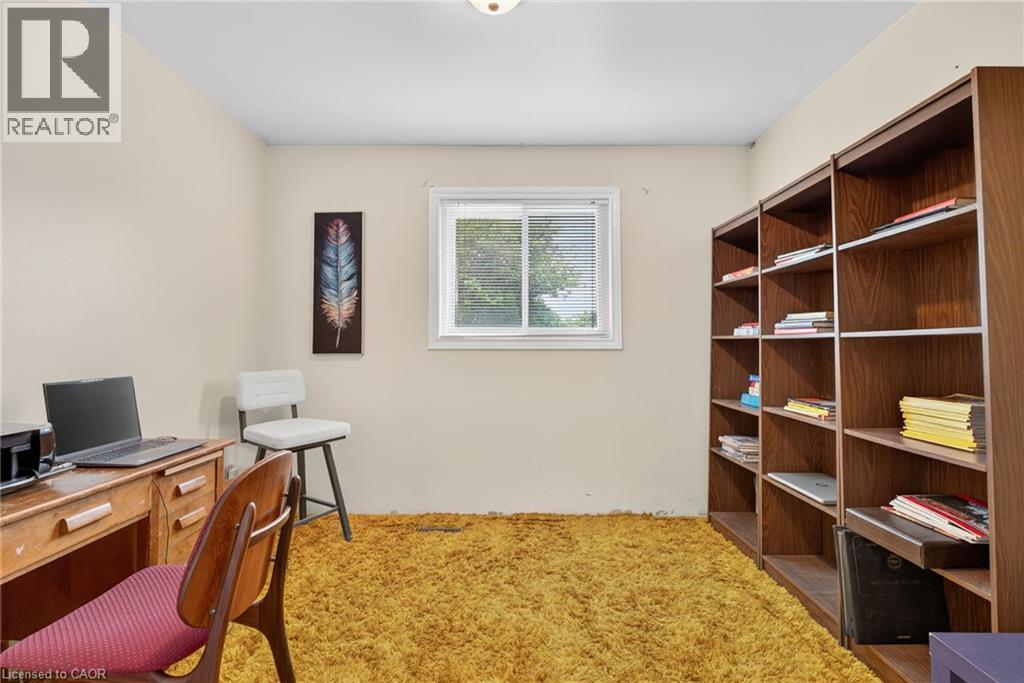 Photo 31 of 3084 Parkgate Crescent, Burlington ON