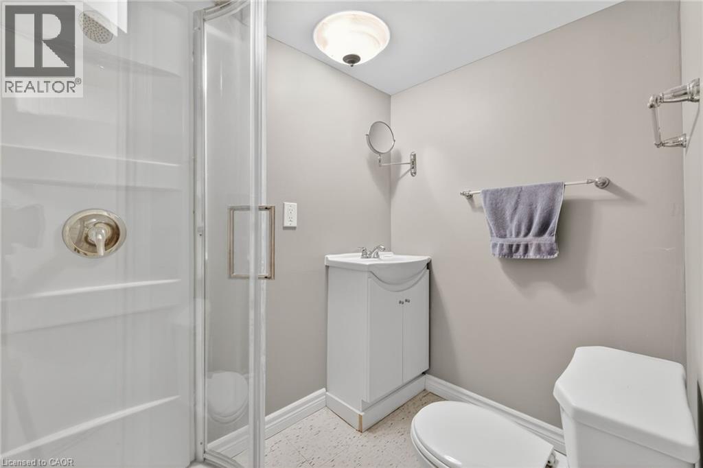 Photo 36 of 3084 Parkgate Crescent, Burlington ON