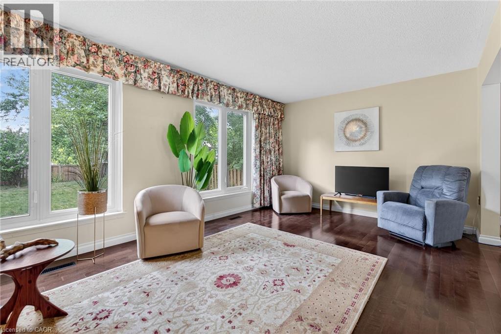 Photo 22 of 3084 Parkgate Crescent, Burlington ON