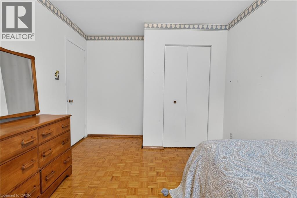 Photo 29 of 3084 Parkgate Crescent, Burlington ON