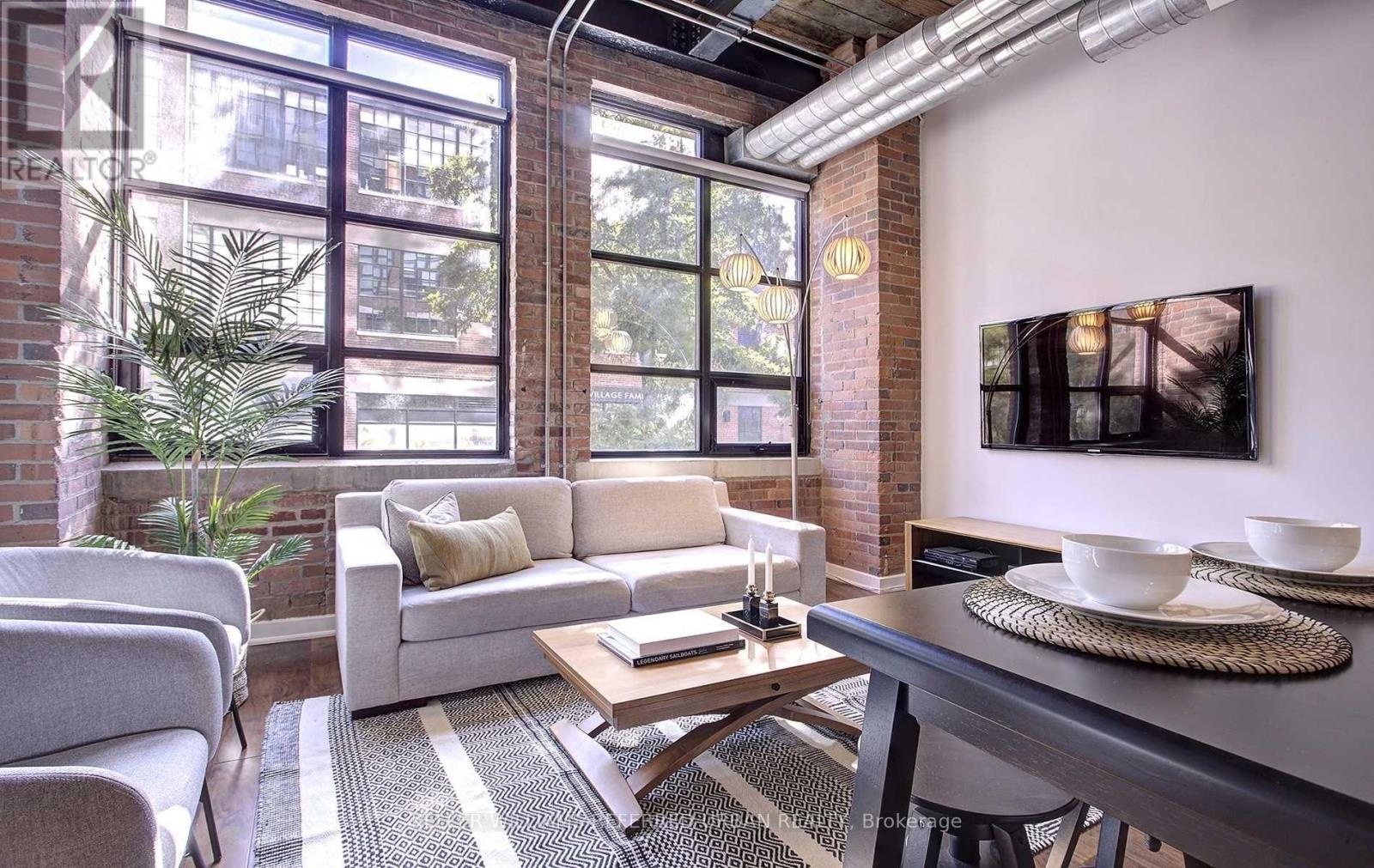 Photo 6 of 112 43 Hanna Avenue, Toronto ON