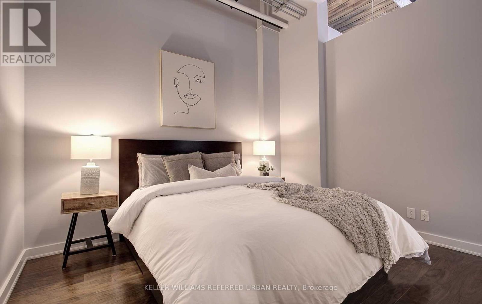 Photo 20 of 112 43 Hanna Avenue, Toronto ON