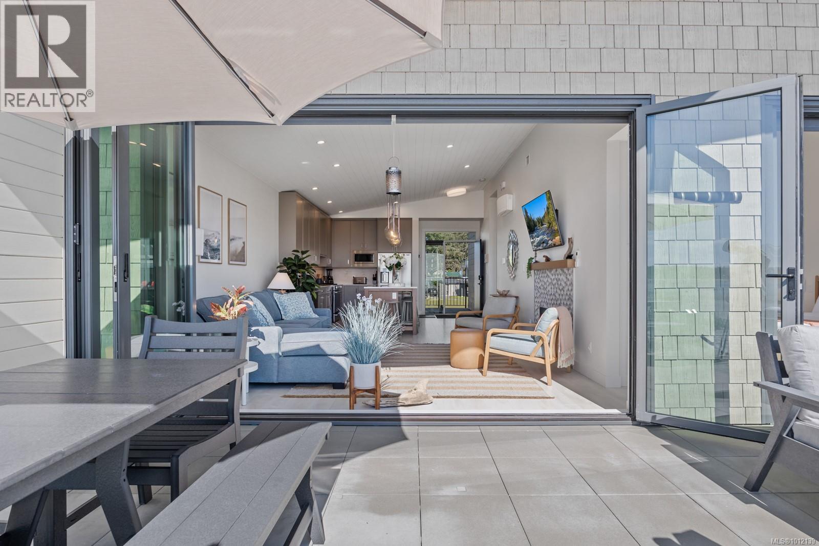 #19 9022 Clarkson Ave - 21