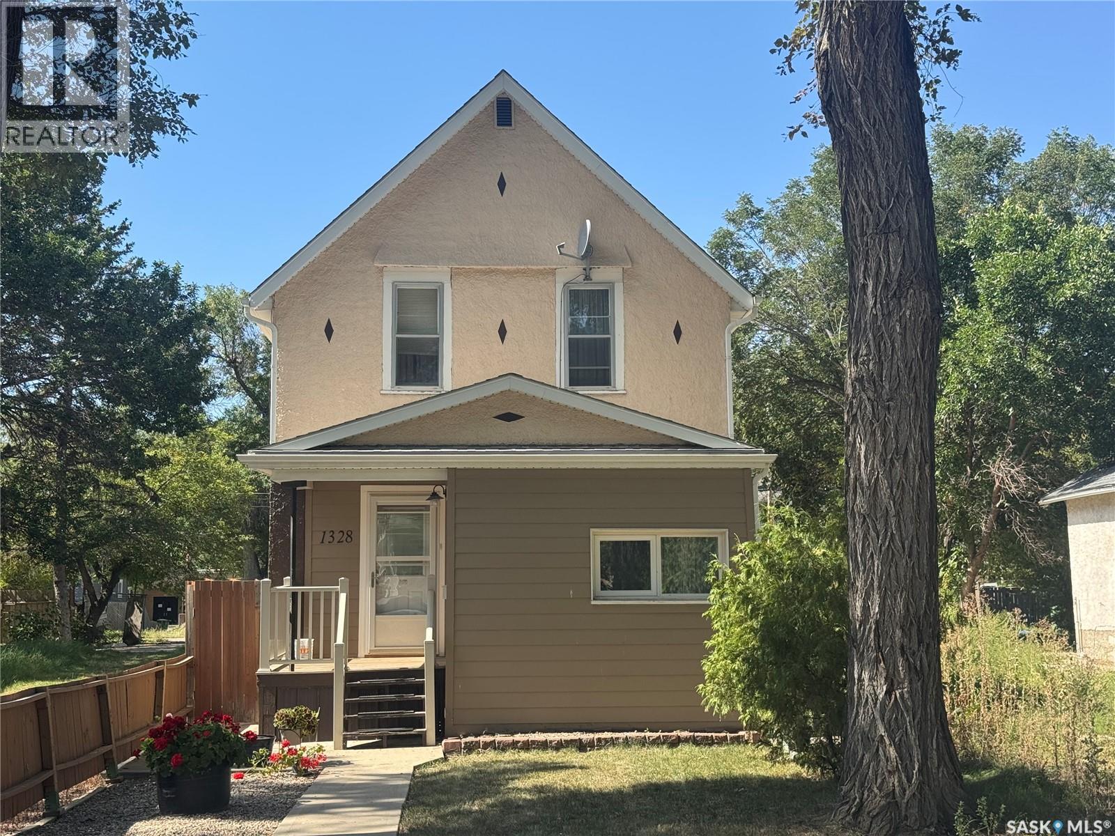 Photo 7 of 1328 Retallack Street, Regina SK