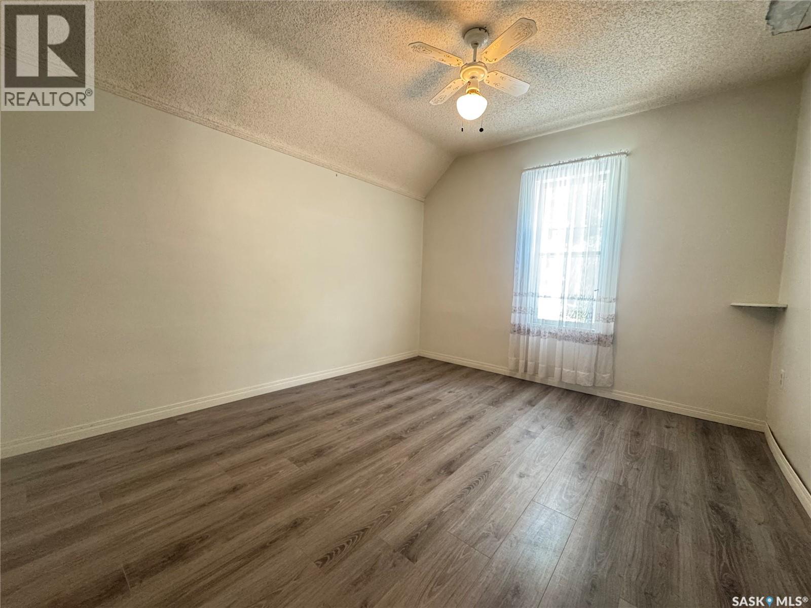 Photo 20 of 1328 Retallack Street, Regina SK