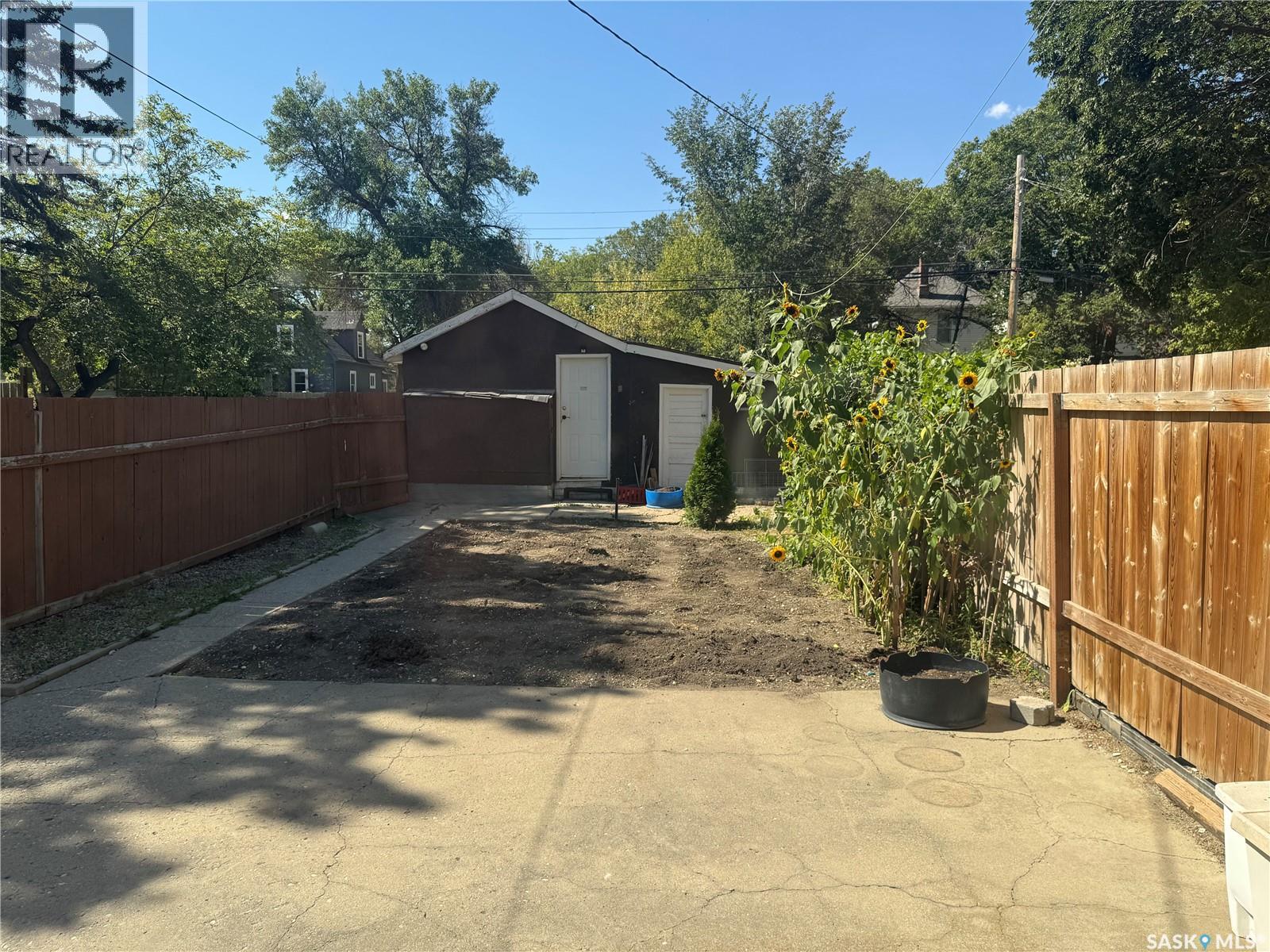 Photo 8 of 1328 Retallack Street, Regina SK