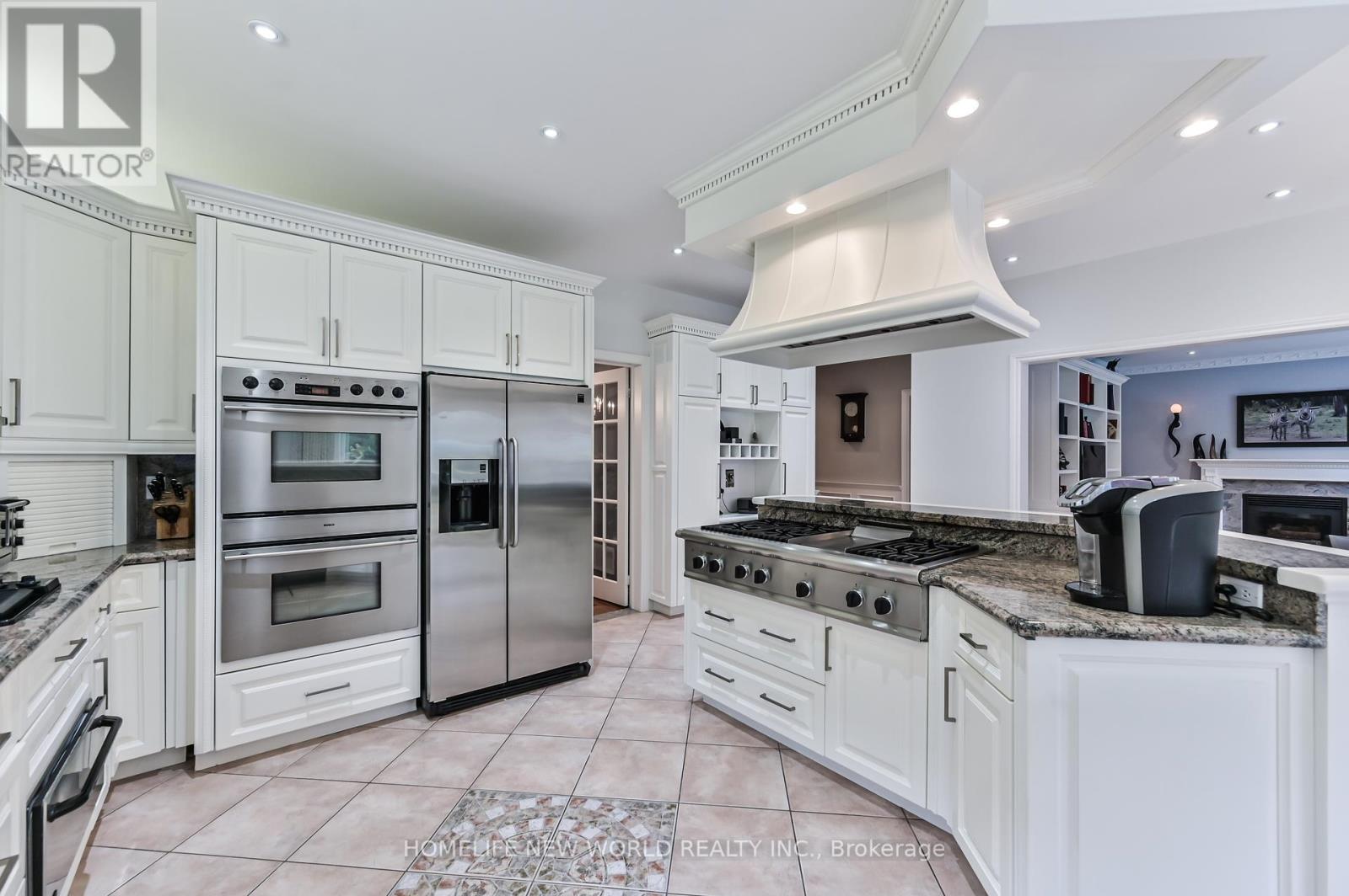 Photo 39 of 46 El Dorado Street, Richmond Hill ON