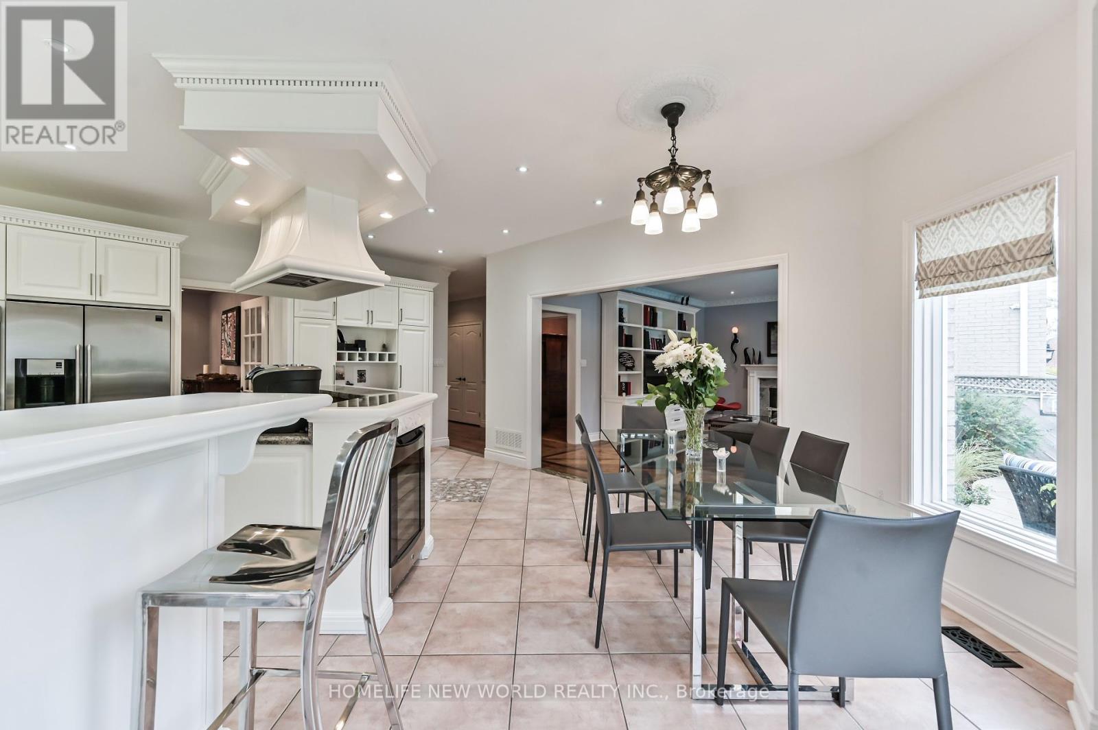 Photo 26 of 46 El Dorado Street, Richmond Hill ON