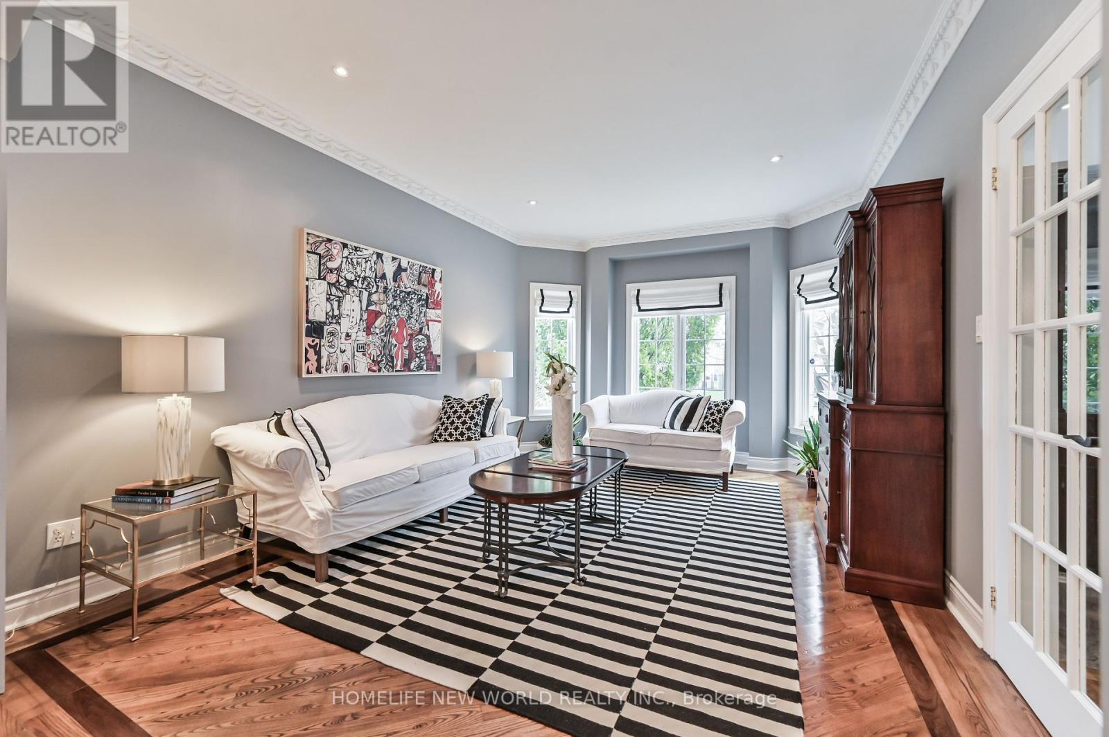 Photo 37 of 46 El Dorado Street, Richmond Hill ON