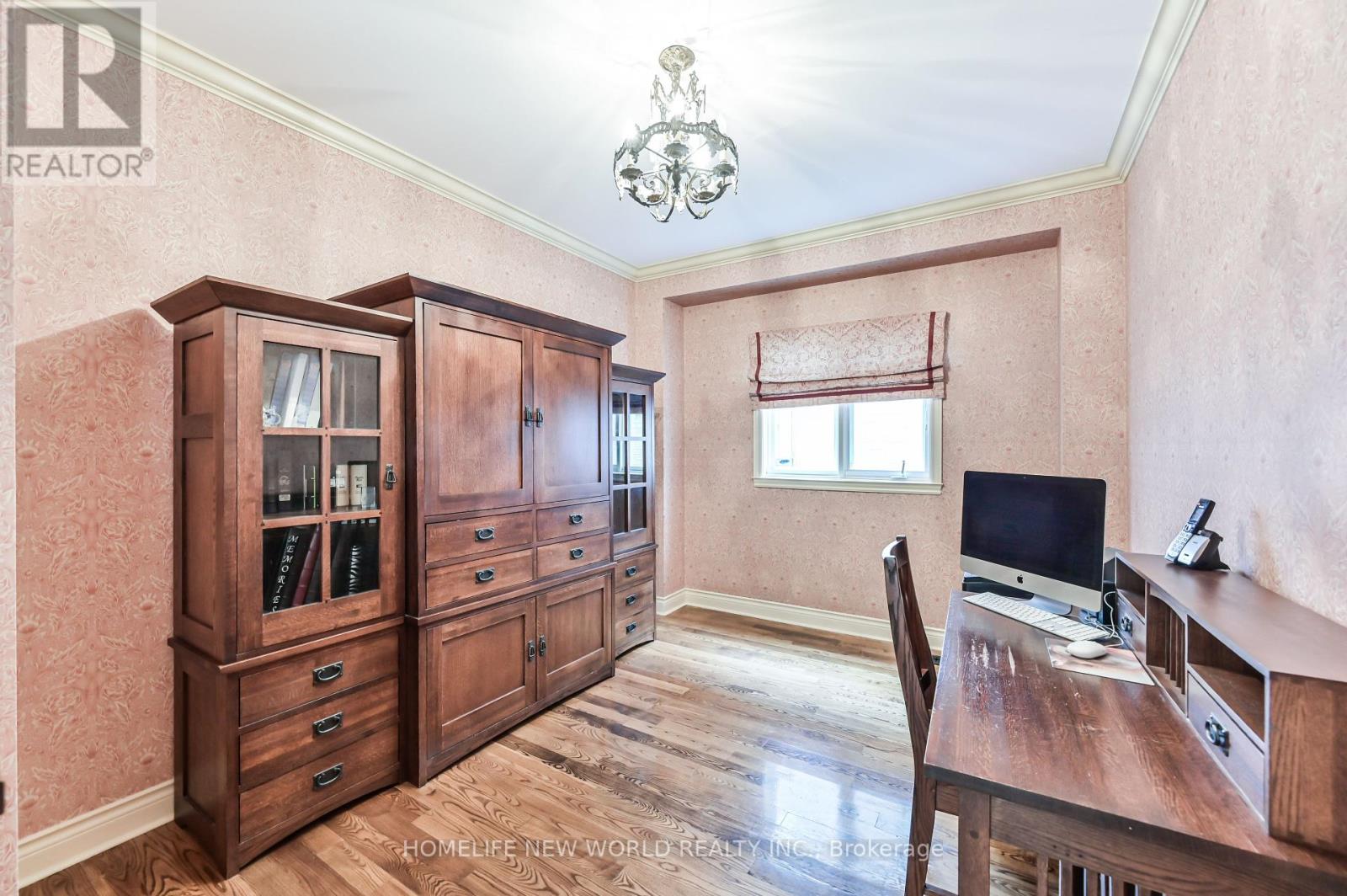 Photo 8 of 46 El Dorado Street, Richmond Hill ON