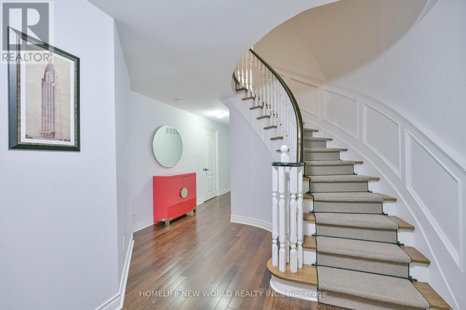 Photo 29 of 46 El Dorado Street, Richmond Hill ON