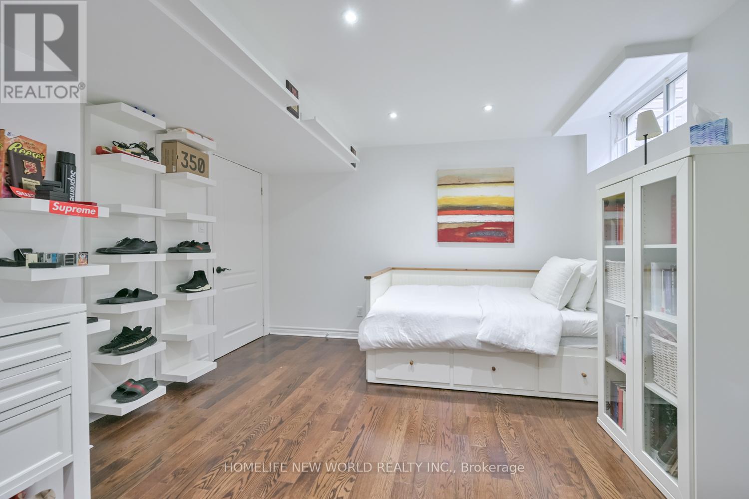 Photo 42 of 46 El Dorado Street, Richmond Hill ON