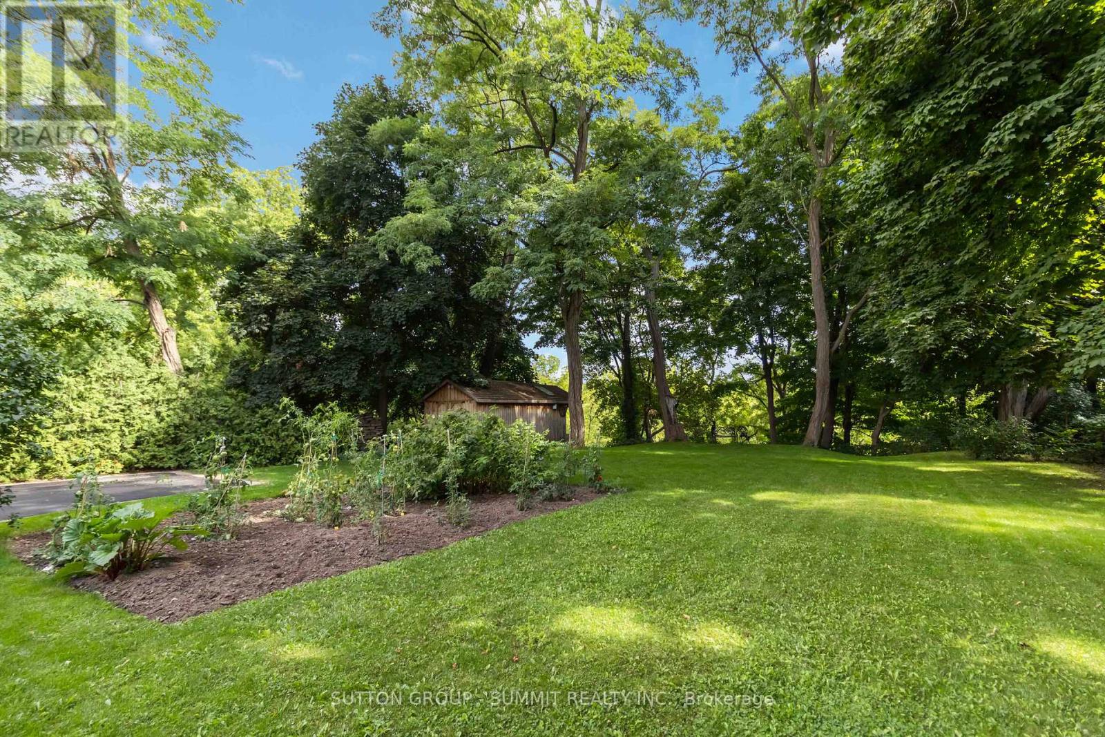 Photo 34 of 353 Queen Street S, Mississauga ON