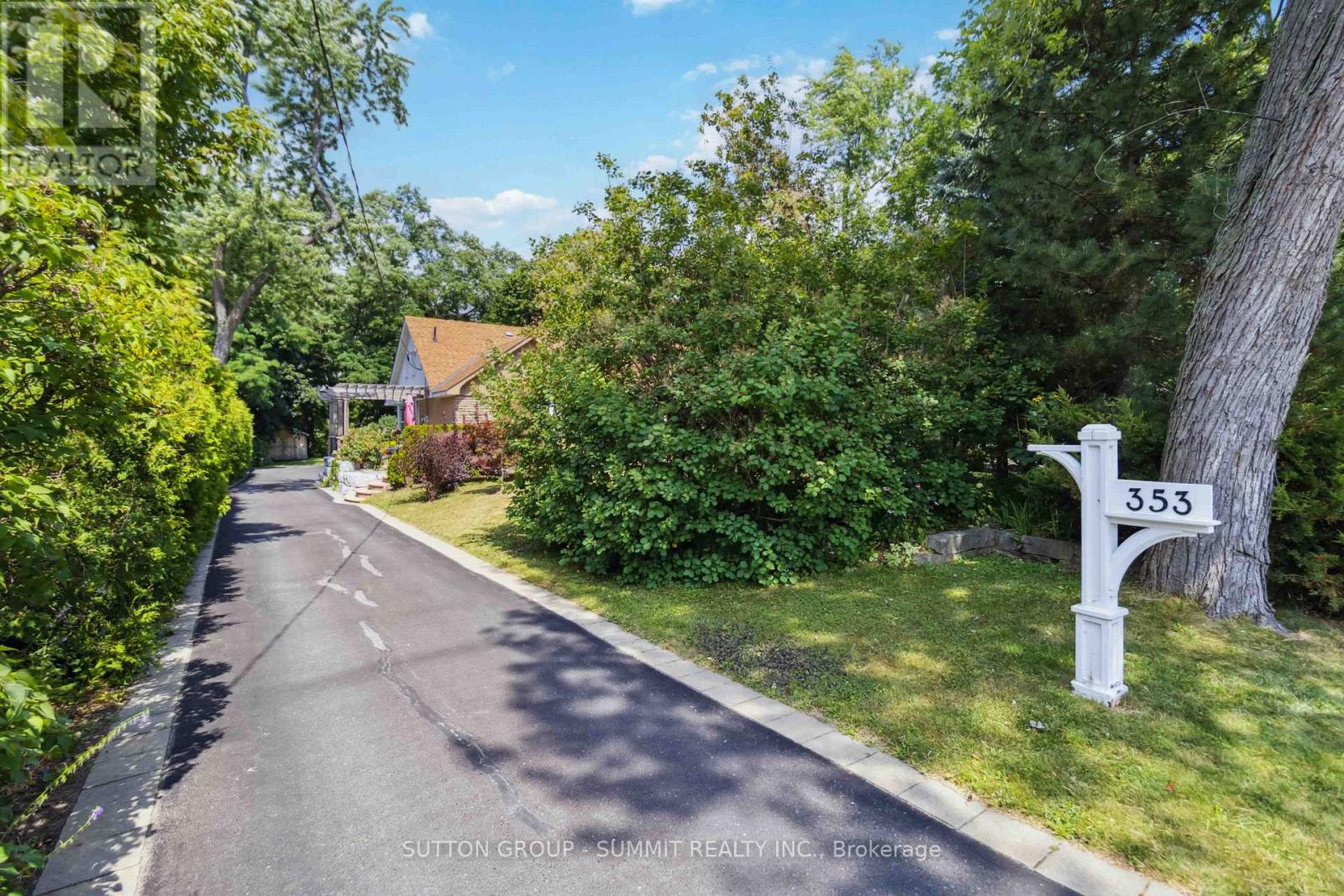 Photo 35 of 353 Queen Street S, Mississauga ON