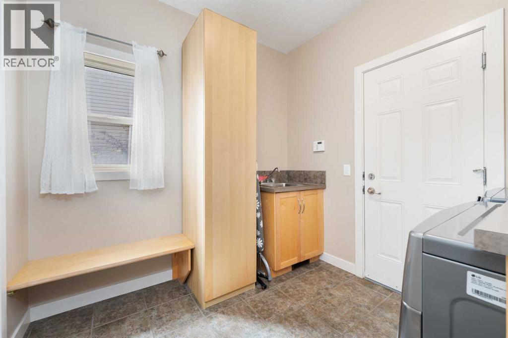 Photo 10 of 155 Autumn Close Se, Calgary AB