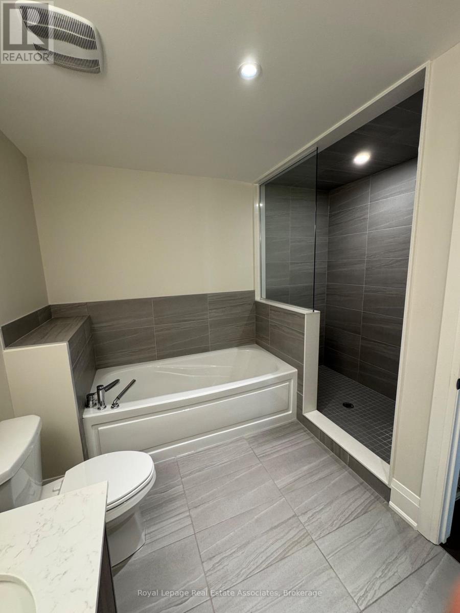 Photo 6 of 10 95 Brookfield Road, Oakville ON