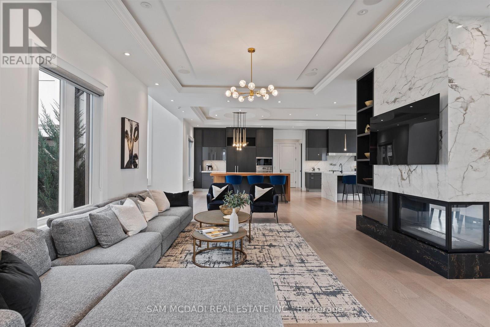 Photo 25 of 4 Saint Lukes Court, Brampton ON