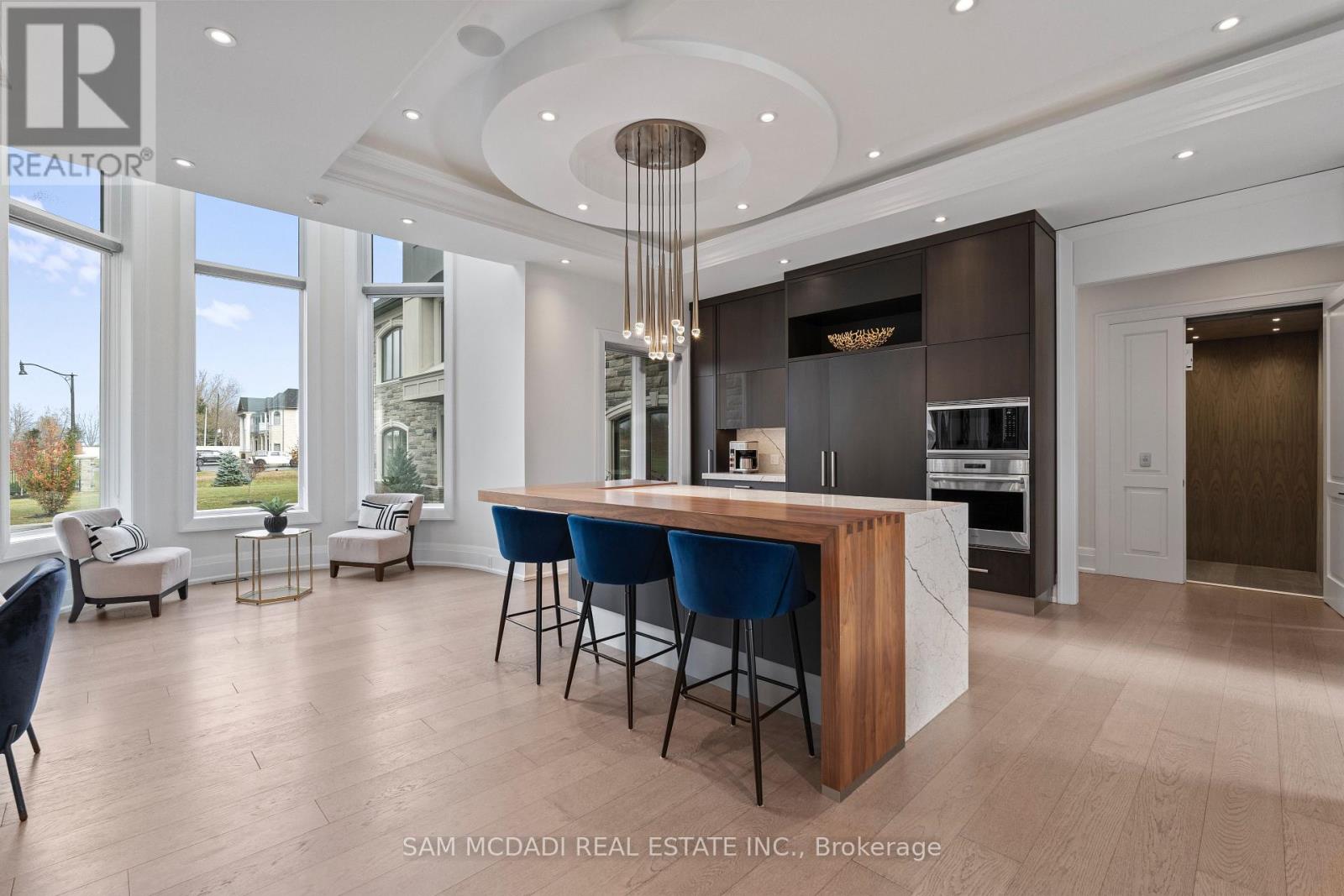 Photo 34 of 4 Saint Lukes Court, Brampton ON