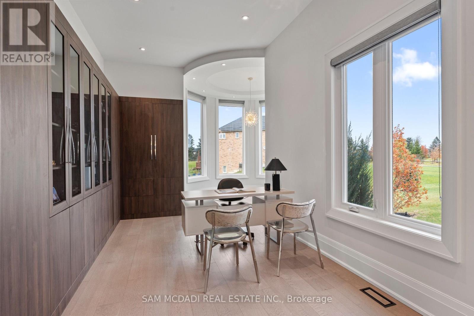 Photo 32 of 4 Saint Lukes Court, Brampton ON